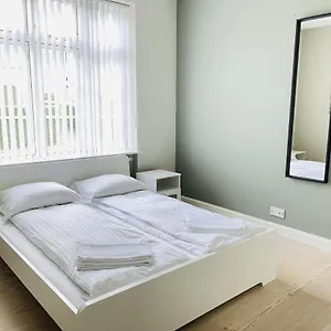 Aday - 2 Bedroom With Patio Aalborg